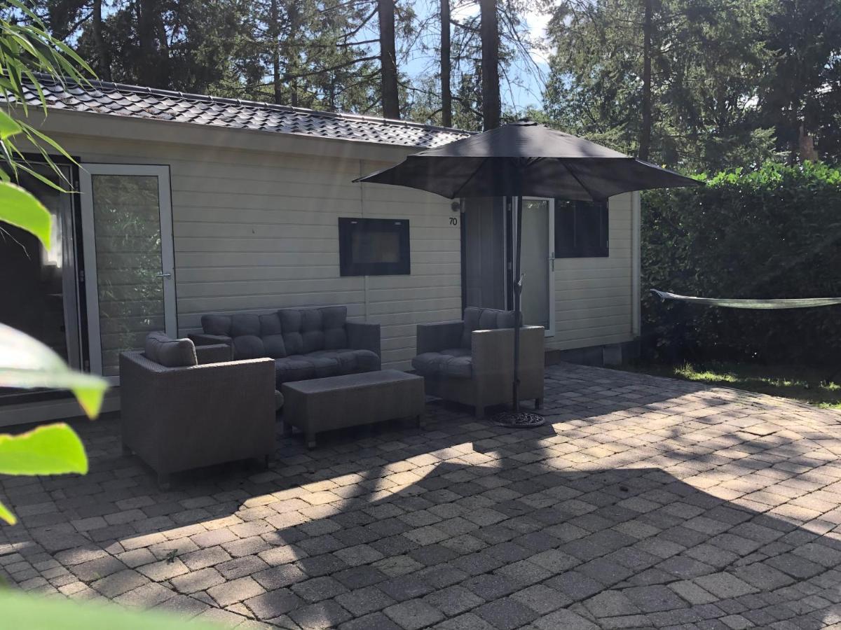 Vrijstaand Chalet In Bospark Villa Hattemerbroek Eksteriør bilde